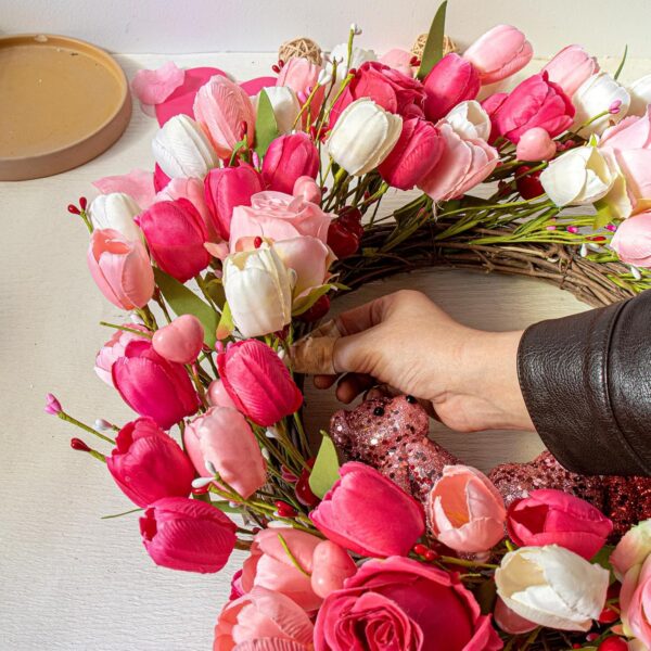 5 (4) J'FLORU Valentines Day Decorations Romantic Valentines Day Gifts 22 Inch Valentine's Day Wreath with Lovely Bear Heart Roses Tulips for Valentine Party Anniversary Candlelight Dinner