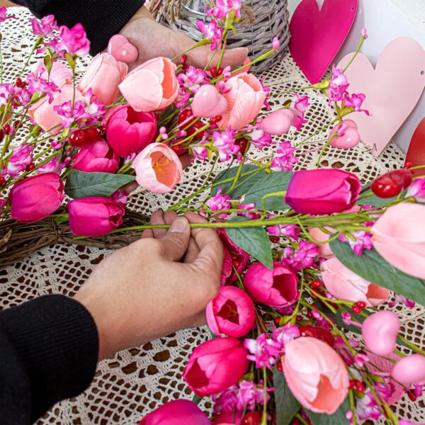 6 (5) J'FLORU 22 Inch Valentines Day Wreath Pink Valentine's Day Wreaths for Front Door Tulip Wreath with Red Hearts and Berries for Valentine Wedding Anniversary Candlelight Dinner